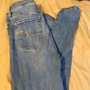 size eight barely worn american eagle jeans